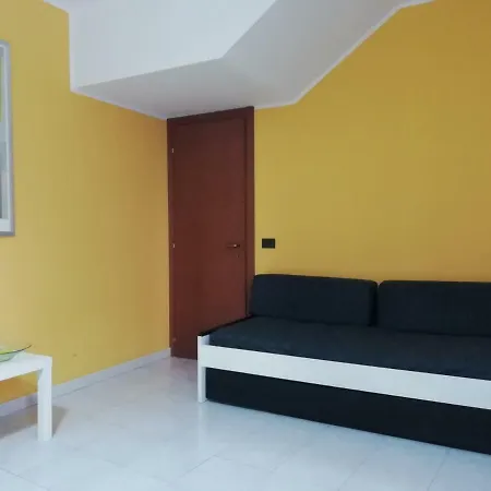 Corte Fanara Giallo Apartment *